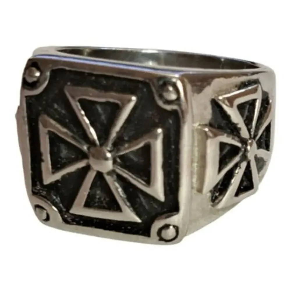 Iron cross ring size 13.5‎
